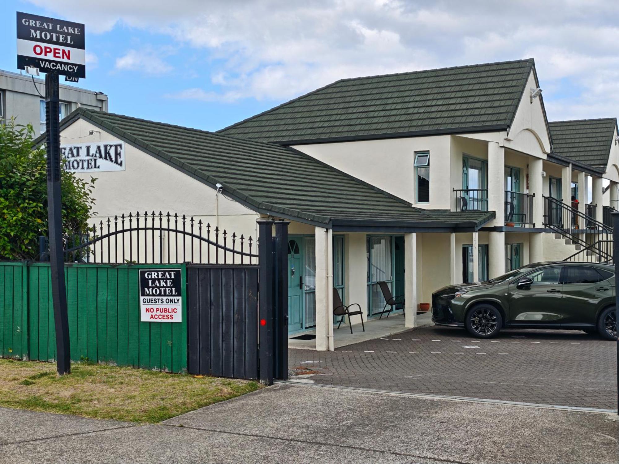 Great Lake Motel Taupo Exterior photo